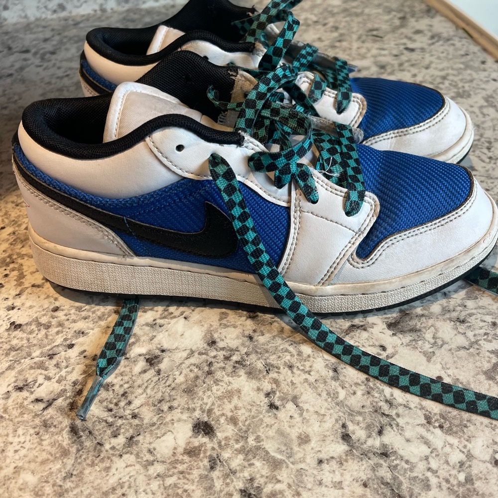 Nike Kids Blue and Black Sneakers